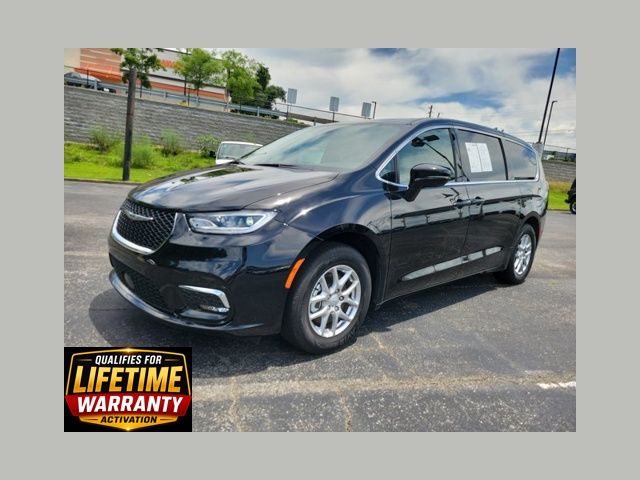  2026 Chrysler Pacifica Select FWD   