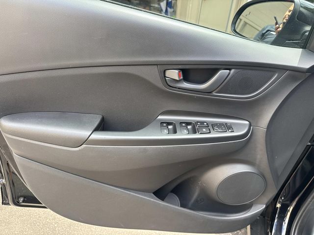 2023 Hyundai Kona - Image 19