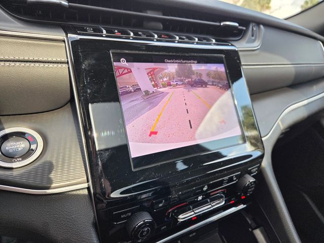 New 2025 White Jeep Altitude X image 32