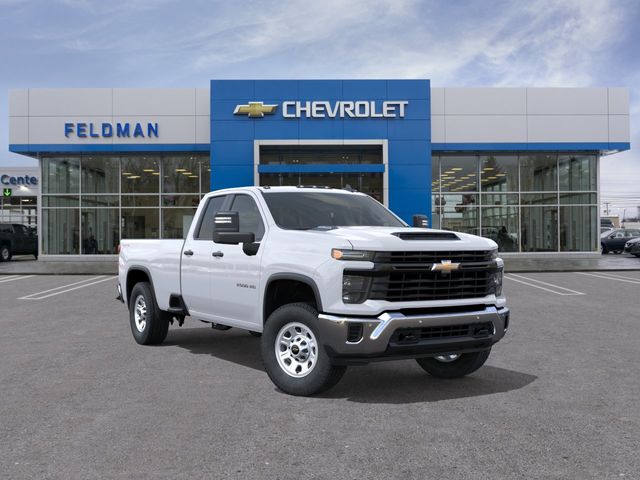 Summit White 2026 Chevrolet Silverado 2500HD Pickup Truck Four-Wheel Drive Automatic