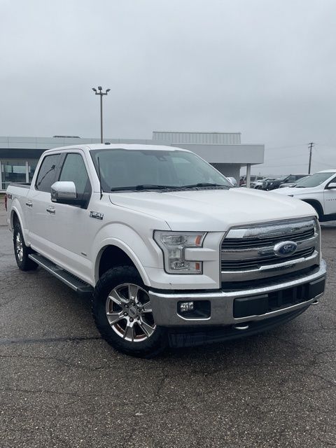 White Platinum Clearcoat Metallic 2016 Ford F-150 Lariat SuperCrew 4WD Pickup Truck Four-Wheel Drive 6-Speed Automatic