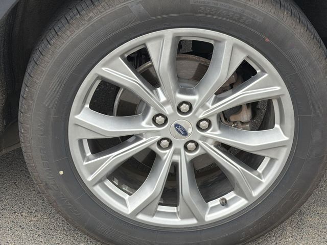 Used 2020 Blue Ford XLT image 10