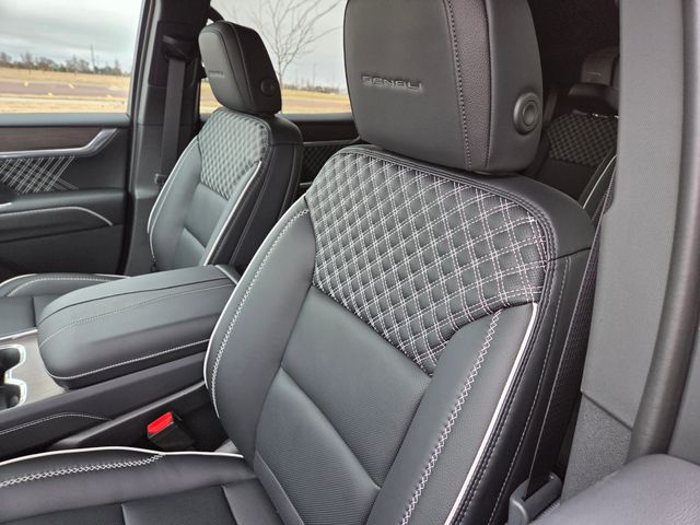 2026 GMC Acadia Denali AWD