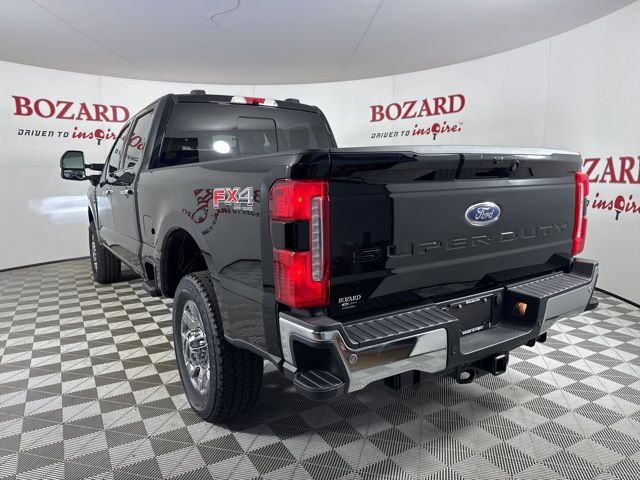 2025 Agate Black Metallic Ford Super Duty F-250 SRW Lariat 4X4 Truck