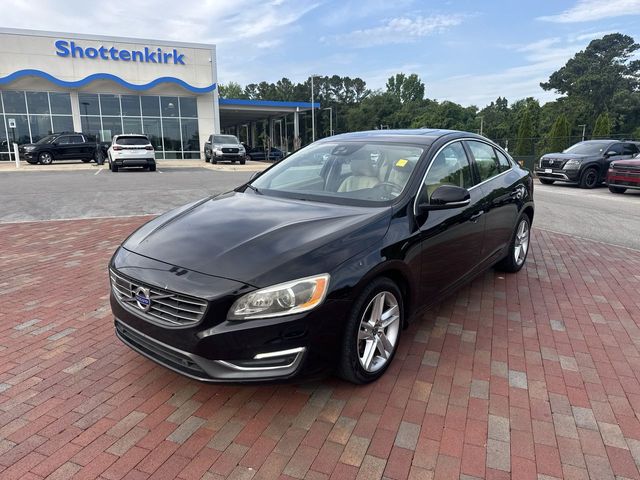 2015 Volvo S60 T5 Drive-E FWD Platinum's photo