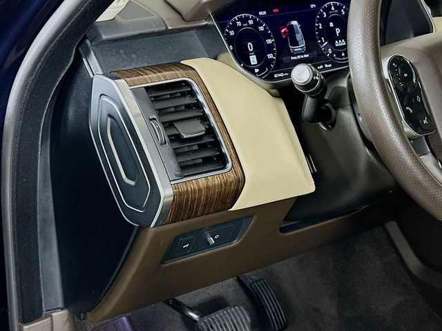 Thumbnail: 2020 Land Rover Range Rover Sport - 10