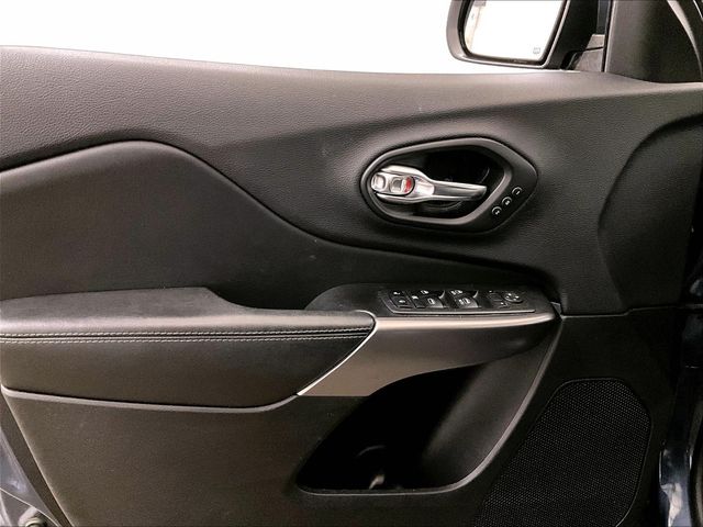 2019 Jeep Cherokee Limited Blue at Bob Ruth Ford