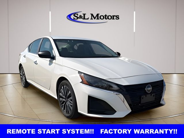 Glacier White 2025 Nissan Altima 2.5 SV FWD Sedan Front-Wheel Drive Continuously Variable Transmission