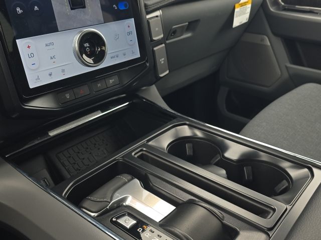 2024 Ford F-150 Lightning Flash:L166959A