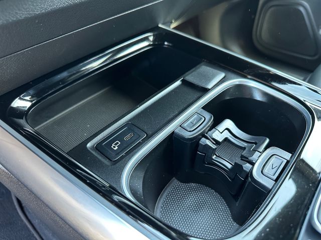 Used 2023  Mercedes-Benz GLA 250 image 25