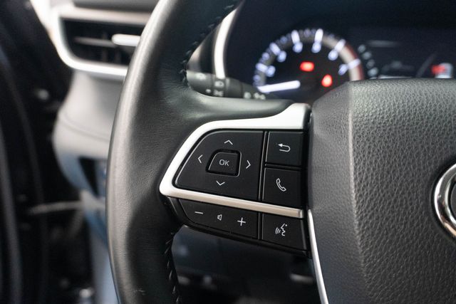 Used 2023 Toyota Highlander SUV