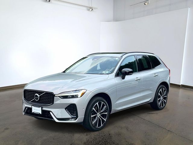 2023 Volvo XC60 B5 Plus Dark Theme