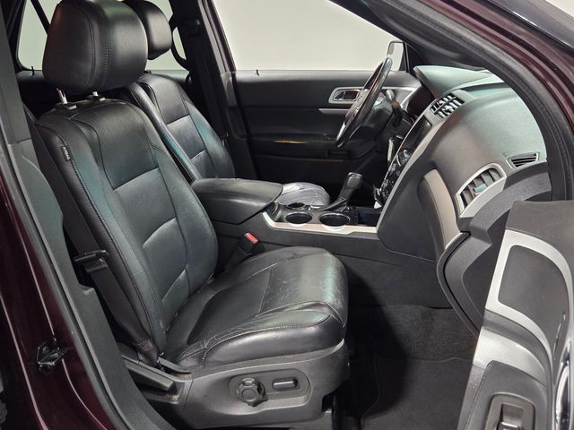 Used 2011 Red Ford XLT image 18
