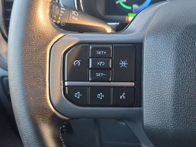 Used 2024 White Ford XLT image 17