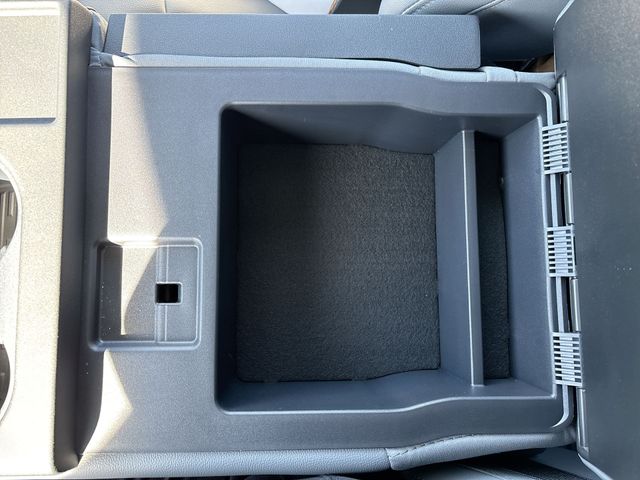 New 2026 Oxford White Ford F-250® XL image 23