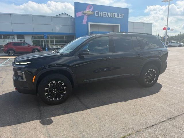 Black Metallic 2025 Chevrolet Traverse SUV / Crossover Four-Wheel Drive 8-Speed Automatic