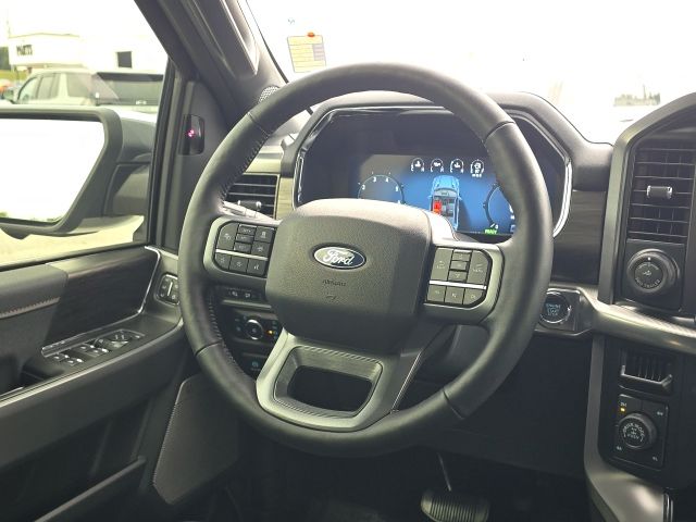 2024 Ford F-150 Lariat:B02268
