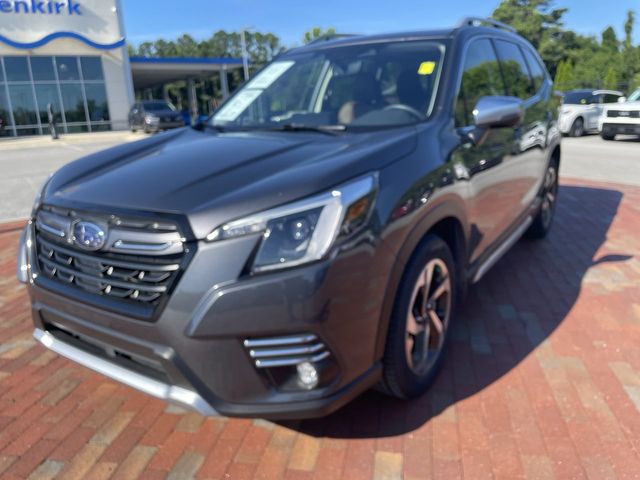 2023 Subaru Forester Touring's photo