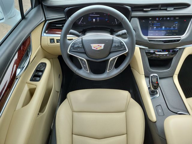 2018 Cadillac XT5 Luxury White at Autostrade