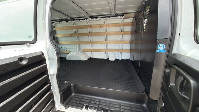 Used 2025 White GMC Work Van image 34