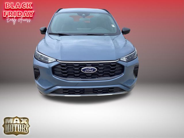 2024 Ford Escape ST-Line 2