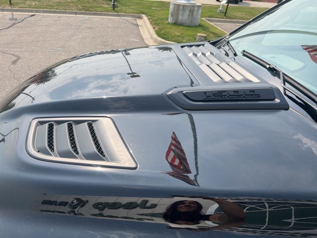 2026 Ram 1500 Laramie - Diamond Black Crystal Pearlcoat exterior view 12