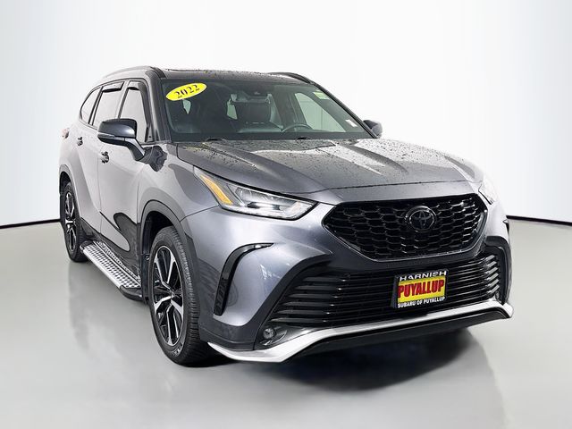 Magnetic Gray Metallic 2022 Toyota Highlander SUV / Crossover All-Wheel Drive 8-Speed Automatic