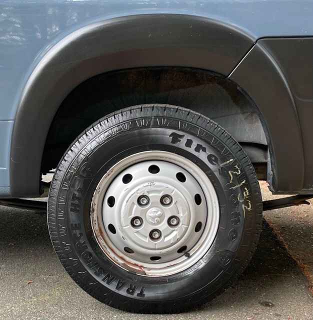 View vehicle photo 6