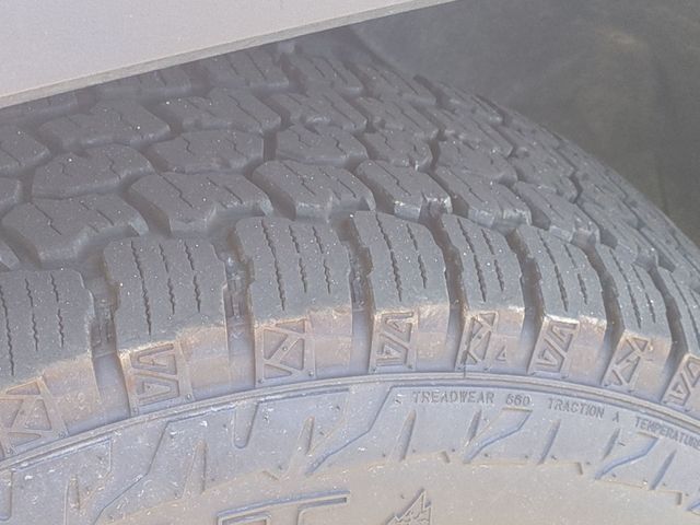 Used 2024 White GMC SLE image 20