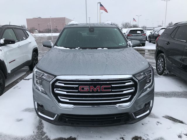 2024 GMC Terrain SLT 2