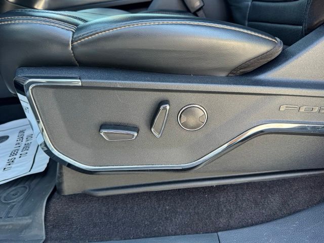 Used 2023 White Ford Platinum image 21