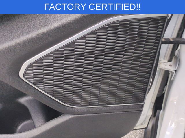 Used 2022 White Jeep Altitude image 15