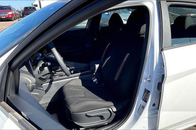 2025 Hyundai Elantra Hybrid SEL Sport photo