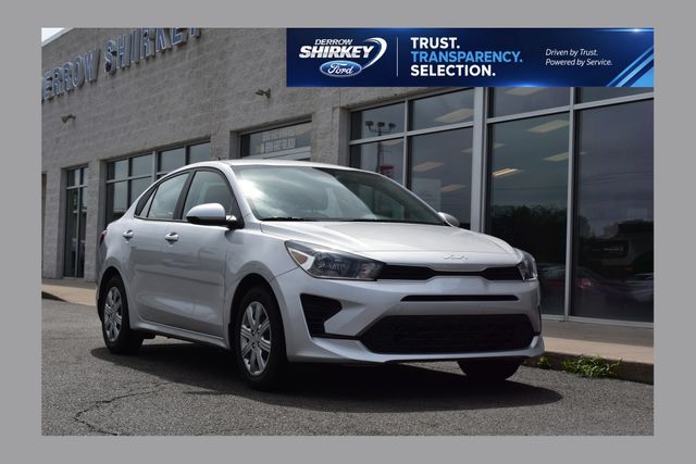 Silky Silver 2022 Kia Rio Sedan Front-Wheel Drive Continuously Variable Transmission