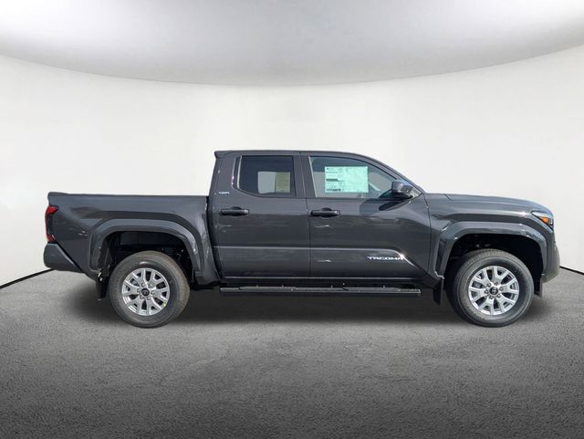 2024 Toyota Tacoma SR5 3