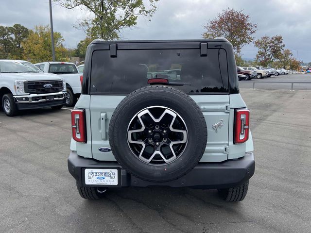 2024 Ford Bronco Outer Banks 5