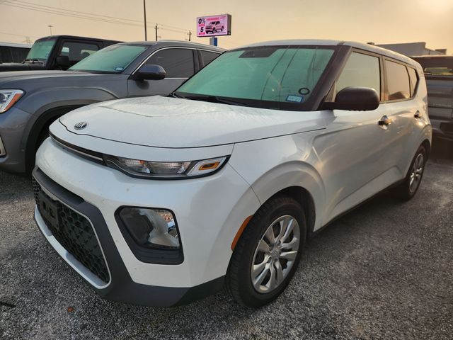 2020 Kia Soul LX White at Ultimate Motorsports