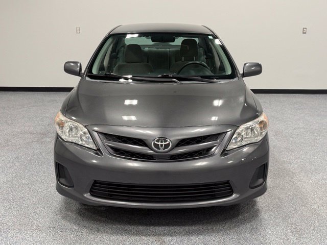 Used 2013 Gray Toyota L image 3
