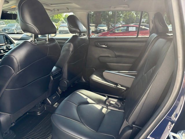 Used 2022 Toyota Highlander SUV