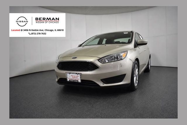 White Gold Metallic 2018 Ford Focus SE Sedan Front-Wheel Drive 6-Speed Automatic