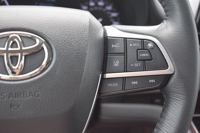 Used 2024 Toyota Sienna Van