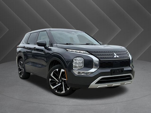 2024 Mitsubishi Outlander SE Black at Emmons Autoplex