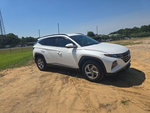 Used 2022 Quartz White Hyundai SEL image 11