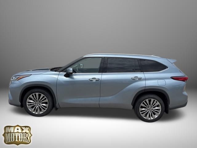 Used 2021 Toyota Highlander SUV