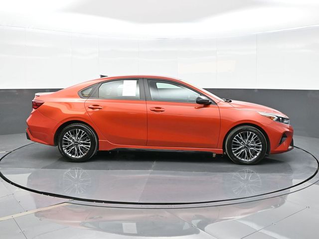 2024 Kia Forte GT-Line 10