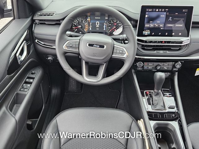 New 2026 Black Jeep Latitude image 7