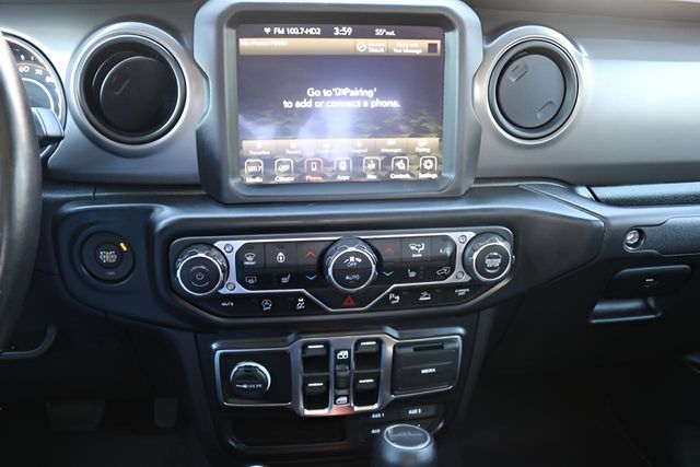 Used Car 2022 Jeep Gladiator  Willys For Sale Under $40,000 In Austin, Texas