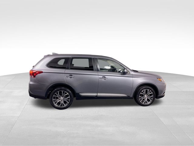 2017 Mitsubishi Outlander SE 31