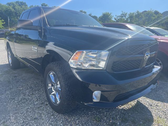 Brilliant Black Crystal Pearlcoat 2018 RAM 1500 Express Quad Cab 4WD Pickup Truck Four-Wheel Drive 8-Speed Automatic