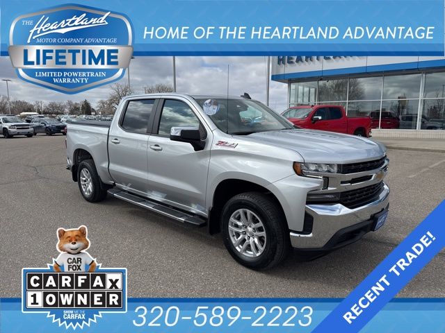 Silver Ice Metallic 2022 Chevrolet Silverado 1500 LT Crew Cab 4WD Pickup Truck Four-Wheel Drive 8-Speed Automatic